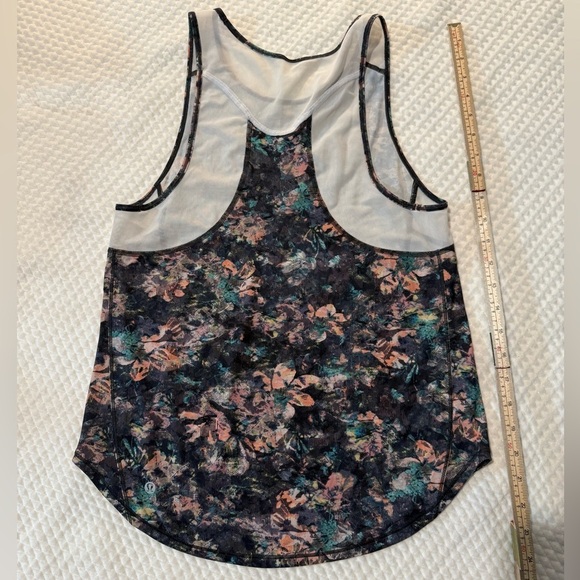 Lululemon Athletica Sculpt Tank II - Dappled Daze Multi color - EUC - Picture 4 of 7